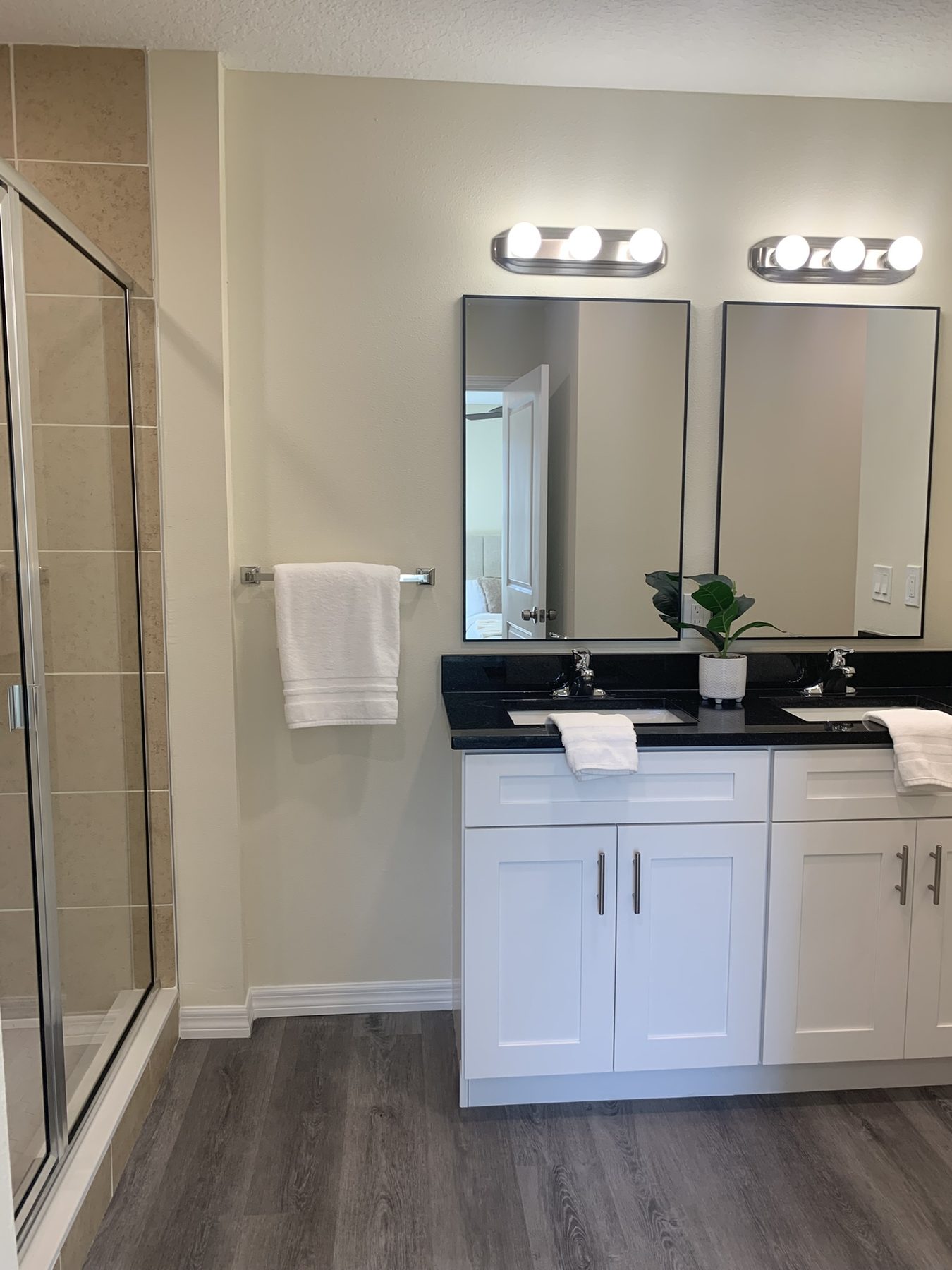 Gardens at Diana Point — Bathroom