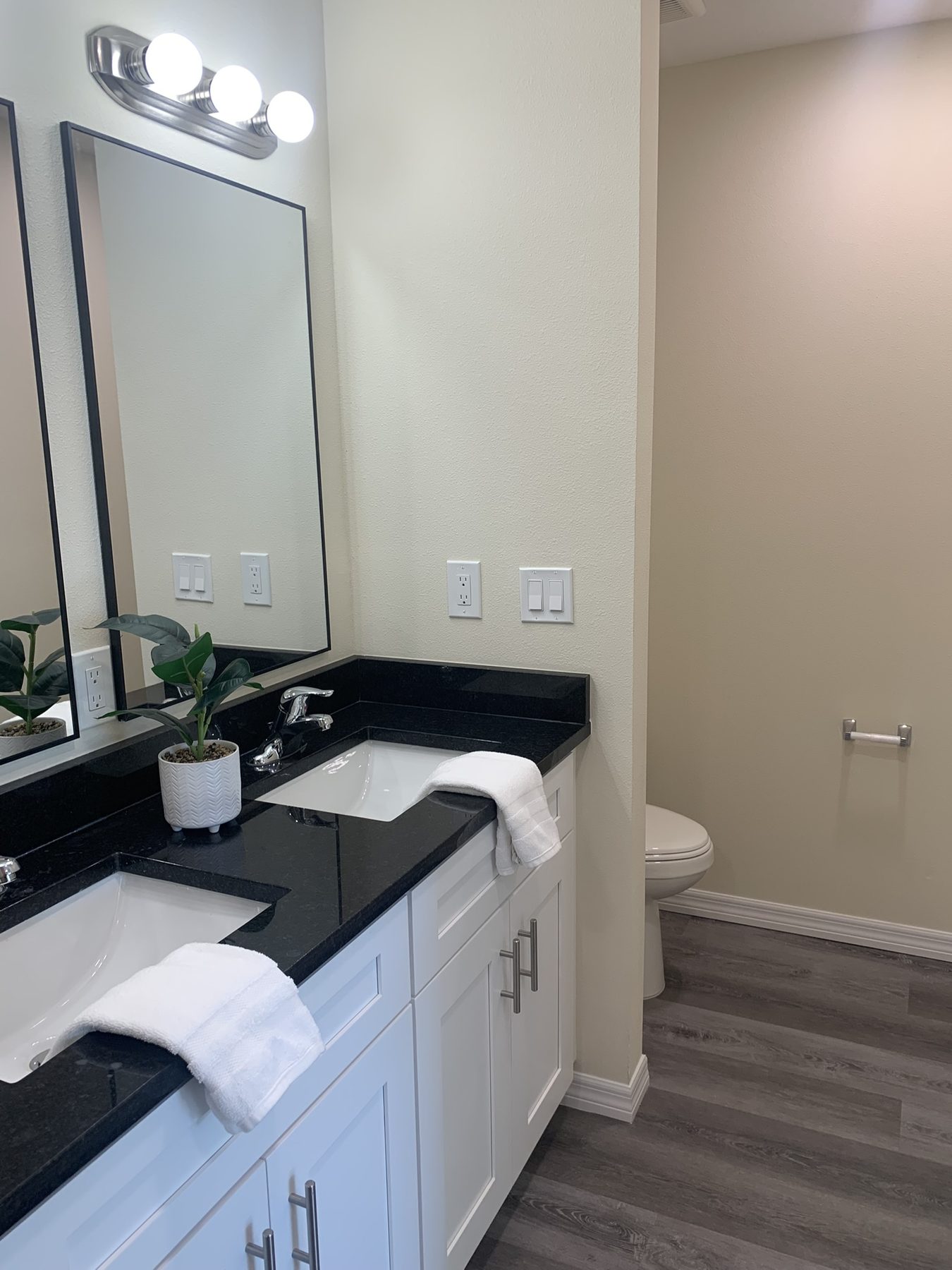 Gardens at Diana Point — Bathroom Vanity