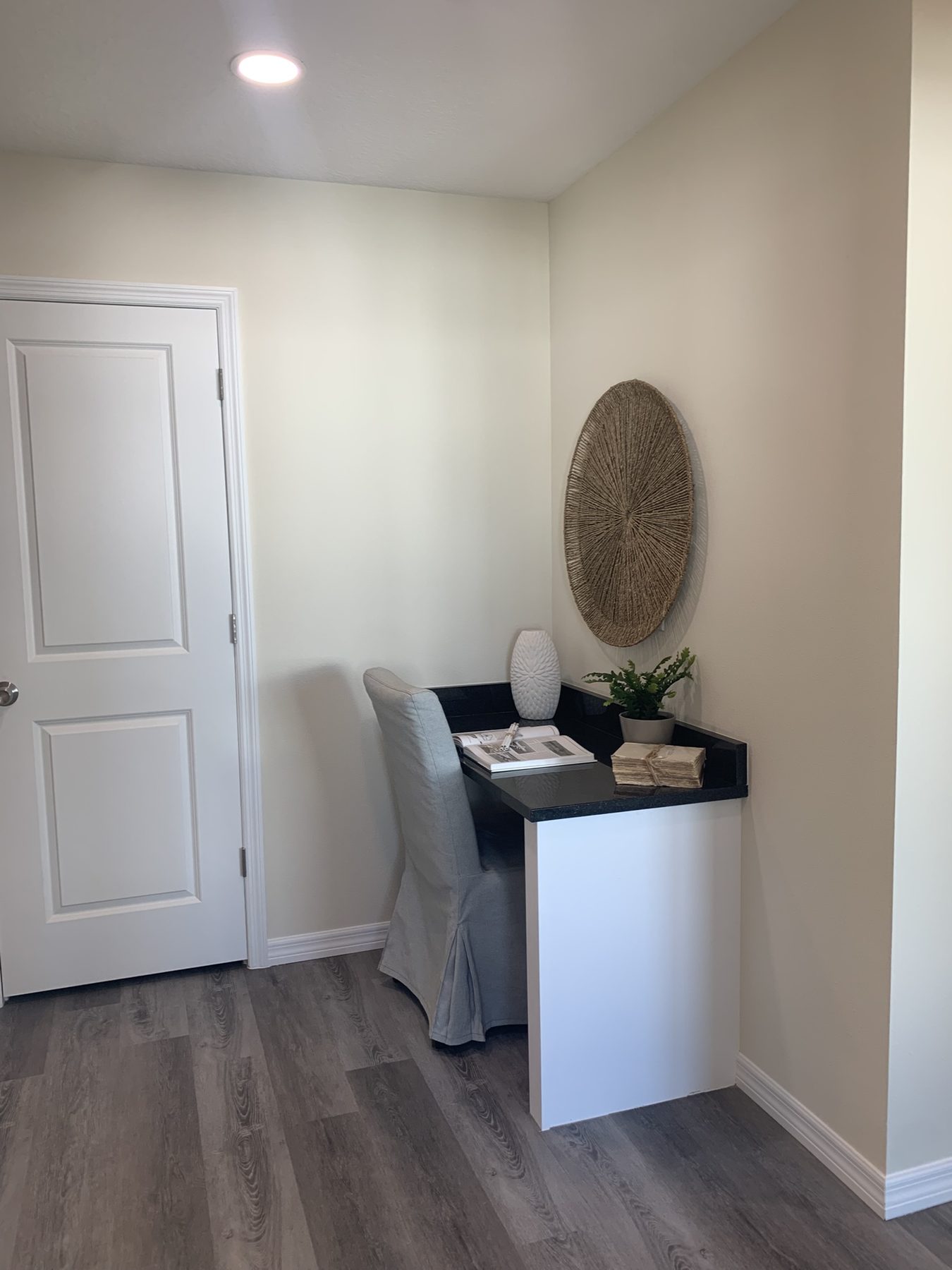 Gardens at Diana Point — Hallway